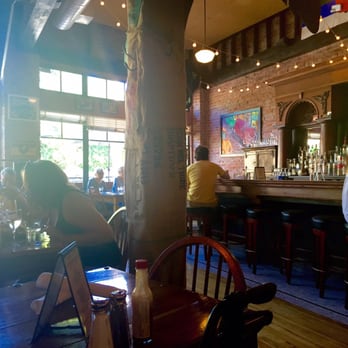 Endolyne Joes - Interior (Cuba theme) - American Near Me - Seattle, Washington