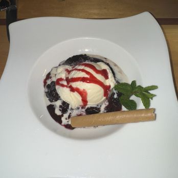 Anthony's HomePort - Kirkland - Valentines gooey chocolate cake - Seafood Near Me - Kirkland, Washington