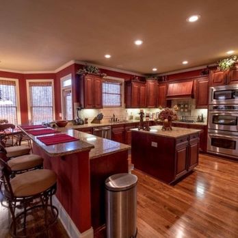 Brian Powell Realty - Tons of space to entertain around the kitchen while sipping a glass of wine. - Real Estate Agents Near Me - Suwanee, Georgia Brian Powell Realty - Tons of space to entertain around the kitchen while sipping a glass of wine. - Real Estate Agents Near Me - Suwanee, Georgia