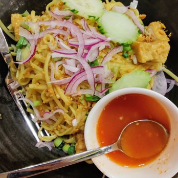 Aung Burma - Tofu garlic noodle - Burmese Near Me - Concord, California