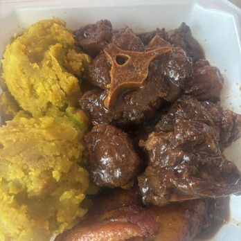 Helen's Kitchen - Oxtails, Plantains, curry mash - Caribbean Near Me - Houston, Texas