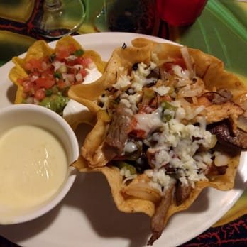 Pelanchos Mexican Grill - Lunch Taco Salad - Mexican Near Me - Knoxville, Tennessee