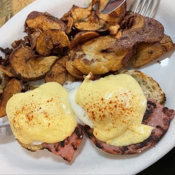 Apple Butter Cafe - Classic Benedict - Breakfast & Brunch Near Me - Seminole, Florida