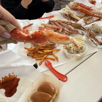 Tracy's King Crab Shack - The buns are drool worthy! - Bars Near Me - Juneau, Alaska Tracy's King Crab Shack - The buns are drool worthy! - Bars Near Me - Juneau, Alaska