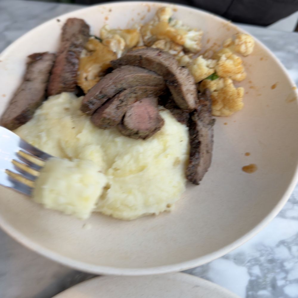 Horrible food presentation and quality Horrible food presentation and quality