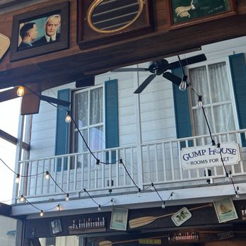 Bubba Gump Shrimp - Main dinning room - Seafood Near Me - Monterey, California