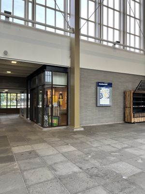 Amstel Station by null