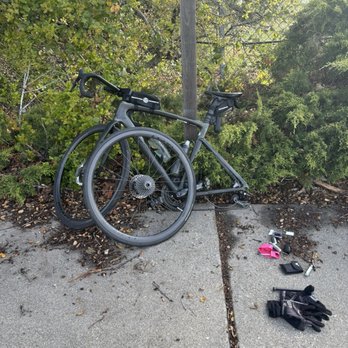 Red Tail Bikes - My first flat on a 2 flat ride. Note the plastic tube that failed on the ground. - Bikes Near Me - Morro Bay, California Red Tail Bikes - My first flat on a 2 flat ride. Note the plastic tube that failed on the ground. - Bikes Near Me - Morro Bay, California