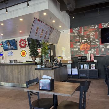 bb.q Chicken - Interior very clean & organized - Chicken Shop Near Me - Dublin, California