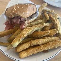 Pastrami Burger