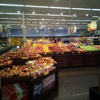 Kroger - Nice organization of produce - Grocery Near Me - Denton, Texas