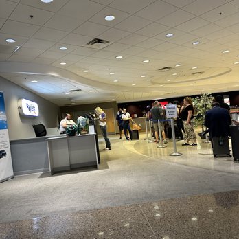 Payless Car Rental - Line with only one person working counter. - Car Rental Near Me - Phoenix, Arizona