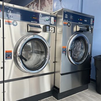 5 Star Wash & Dry - Larger and extra larger washing machines. - Laundromat Near Me - Euless, Texas 5 Star Wash & Dry - Larger and extra larger washing machines. - Laundromat Near Me - Euless, Texas