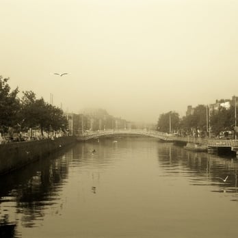 Ha'penny Bridge - Landmarks & Historical Buildings Near Me - Dublin, D