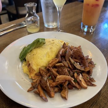 Back Bistro - California omelette - New American Near Me - Folsom, California Back Bistro - California omelette - New American Near Me - Folsom, California