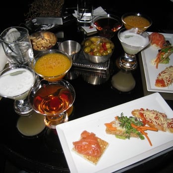 Le Bar - Bars Near Me - Chicago, Illinois