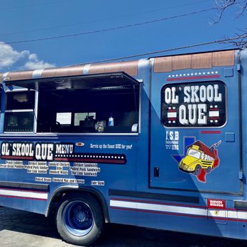 Ol' Skool Que -  blue school bus - Food Trucks Near Me
