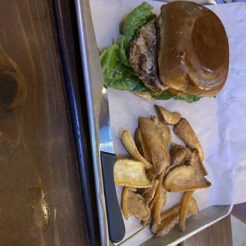 Vincent's Sports Pub - Vin's Grilled Chicken Sandwich - Sports Bars Near Me - Austin, Texas Vincent's Sports Pub - Vin's Grilled Chicken Sandwich - Sports Bars Near Me - Austin, Texas