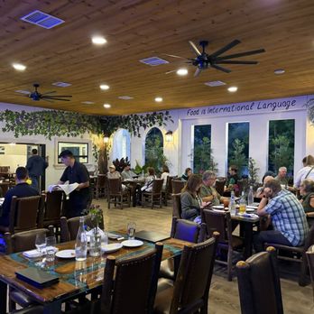 Tony's Taverna - Patio seating - Burgers Near Me - Three Rivers, California