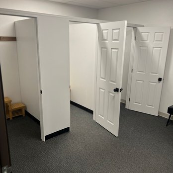 Rasai Jiu Jitsu - Individual changing rooms - Brazilian Jiu-jitsu Near Me - San Diego, California Rasai Jiu Jitsu - Individual changing rooms - Brazilian Jiu-jitsu Near Me - San Diego, California