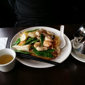 Green Cottage - Nom! Nom! Mix meats fried noodle! - Chinese Near Me - London, XGL Green Cottage - Nom! Nom! Mix meats fried noodle! - Chinese Near Me - London, XGL