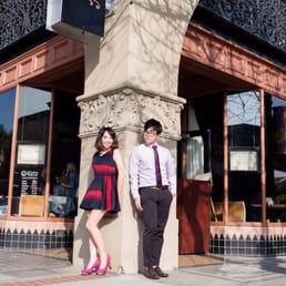 Aaron's picture is always like this, natural and warm. My boyfriend and I love this one a lot!!!!