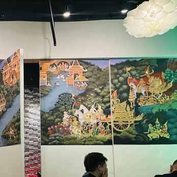 Chef Chai - Beautiful Thai decorations - Asian Fusion Near Me - Honolulu, Hawaii