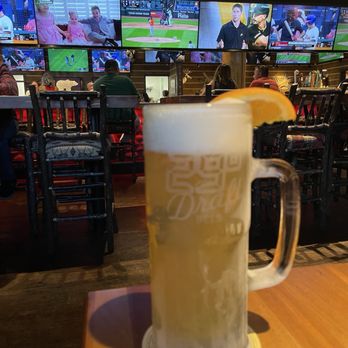 Twin Peaks - New American Near Me - Phoenix, Arizona