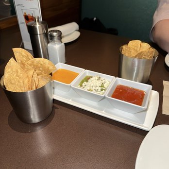 Mesero - Oak, Oklahoma City - Chips and Salsa's - Mexican Near Me - Oklahoma City, Oklahoma Mesero - Oak, Oklahoma City - Chips and Salsa's - Mexican Near Me - Oklahoma City, Oklahoma