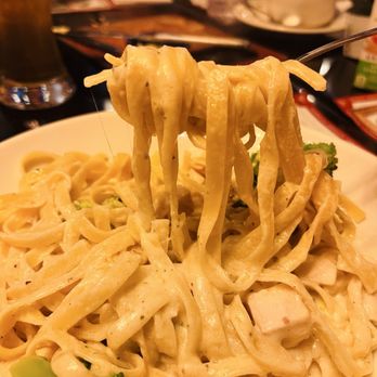 The Old Spaghetti Factory - Chicken fettucine - Italian Near Me - Tacoma, Washington