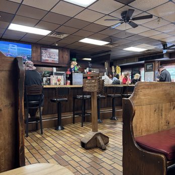 Old Hickory House - Inside - Barbeque Near Me - Tucker, Georgia