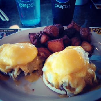 Metro Diner - Country Benedict Breakfast - Breakfast & Brunch Near Me - Jacksonville, Florida