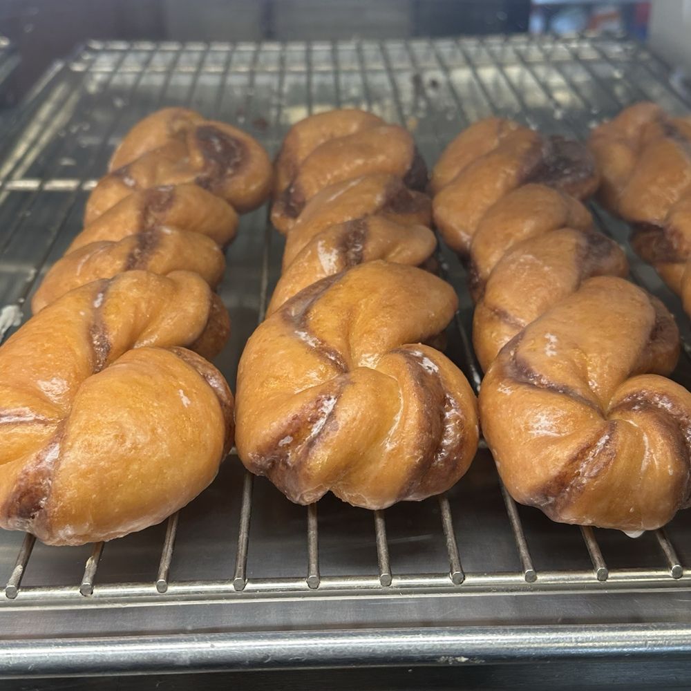 Early Bird Donuts - I think this is called a tiger tail .... - Donuts Near Me - Oroville, California