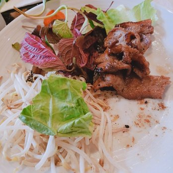 Pho Anh Tu - a plate of food on a table - Vietnamese Near Me - Vaughan, Ontario Pho Anh Tu - a plate of food on a table - Vietnamese Near Me - Vaughan, Ontario