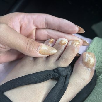 Zen Nail Bar - wtf???? I told her to make my nails look pretty. This girl left them pointing different directions. wtf - Nail Salons Near Me - Riverside, California Zen Nail Bar - wtf???? I told her to make my nails look pretty. This girl left them pointing different directions. wtf - Nail Salons Near Me - Riverside, California