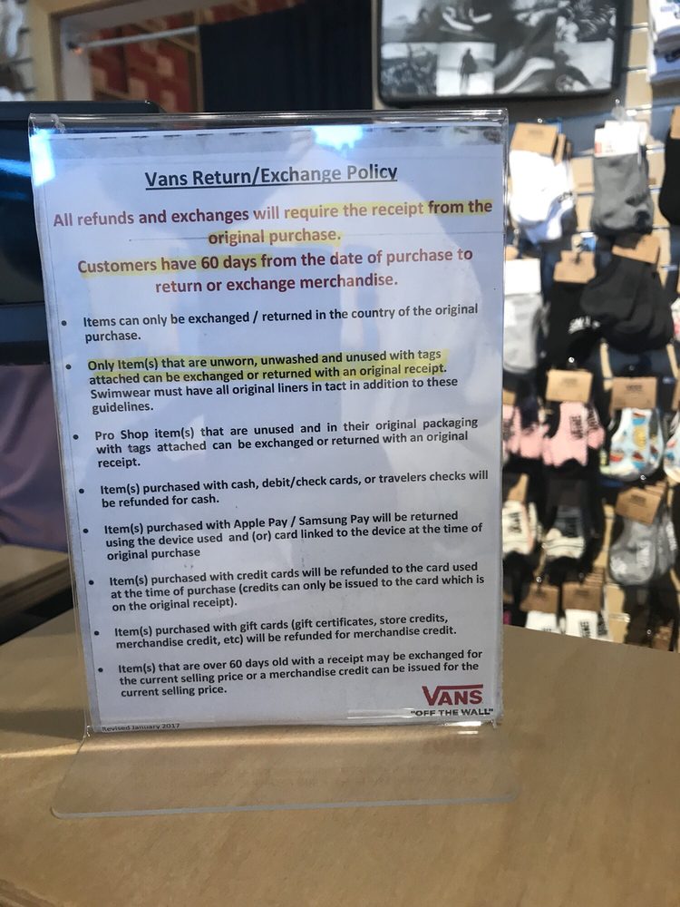 vans store del amo