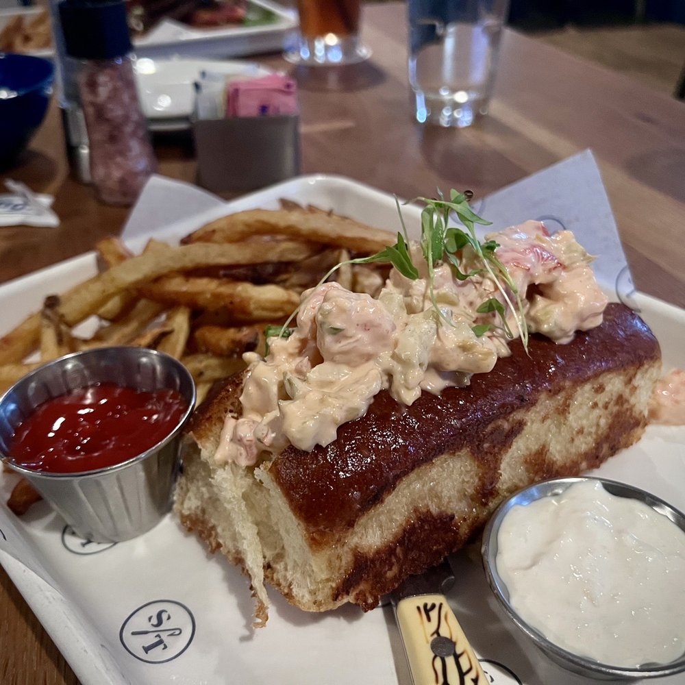 Salt Traders Zilker - Shrimp & Lobster Roll - Seafood Near Me - Austin, Texas Salt Traders Zilker - Shrimp & Lobster Roll - Seafood Near Me - Austin, Texas