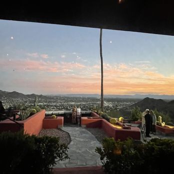 Different Pointe of View - Sunset view - New American Near Me - Phoenix, Arizona Different Pointe of View - Sunset view - New American Near Me - Phoenix, Arizona