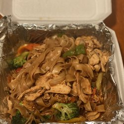 Yummy Thai - Pad Kee Mao with chicken $14 Highly recommend!