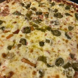 Since I could not do chicken tacos, I got this spicy giardinara pizza. Pretty good!