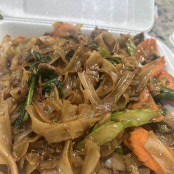 Sukhothai Thai Restaurant Express ll - Pad See Ew - Thai Near Me - San Antonio, Texas Sukhothai Thai Restaurant Express ll - Pad See Ew - Thai Near Me - San Antonio, Texas