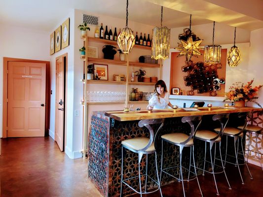 Esquina Pizza / Copita Wine Bar by null