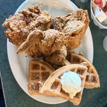 Metro Diner - Chicken and Waffle - Diners Near Me - Oklahoma City, Oklahoma Metro Diner - Chicken and Waffle - Diners Near Me - Oklahoma City, Oklahoma