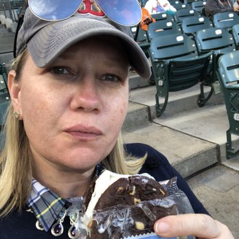 Oracle Park - Delicious but pricey ice cream sammich! - Stadiums & Arenas Near Me - San Francisco, California Oracle Park - Delicious but pricey ice cream sammich! - Stadiums & Arenas Near Me - San Francisco, California