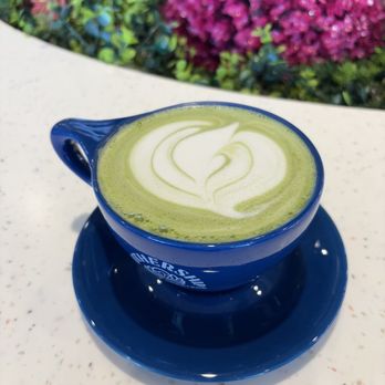 Mothership Coffee Roasters - beautiful froth design - Coffee Roasteries Near Me - Las Vegas, Nevada Mothership Coffee Roasters - beautiful froth design - Coffee Roasteries Near Me - Las Vegas, Nevada