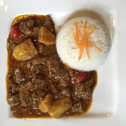 Weinstube Braun - Eins der heutigen Tagesgerichte: Massaman Curry mit Rindfleisch