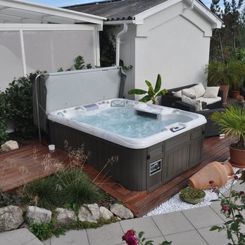 Royal Pools & Spas - Hot Tub & Pool Near Me - New Hampton, New York