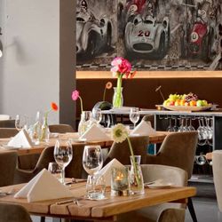 V8 Hotel Motorworld Region Stuttgart - Restaurant