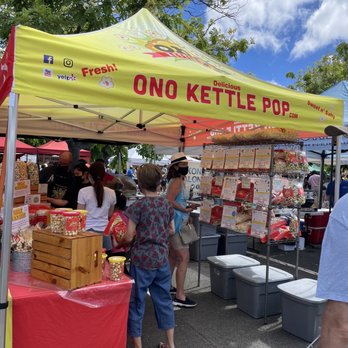 Ono Kettle Pop - people shopping at an outdoor market - Food Stands Near Me