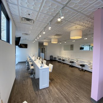 Pollie Skin + Nail Bar - Nail Salons Near Me - Leawood, Kansas Pollie Skin + Nail Bar - Nail Salons Near Me - Leawood, Kansas